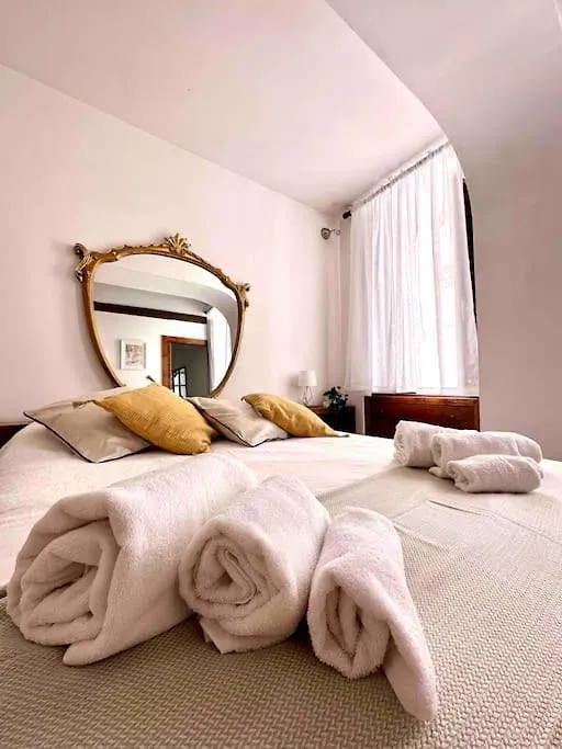 Apartment Gens Iulia Luxury Appartament Rome