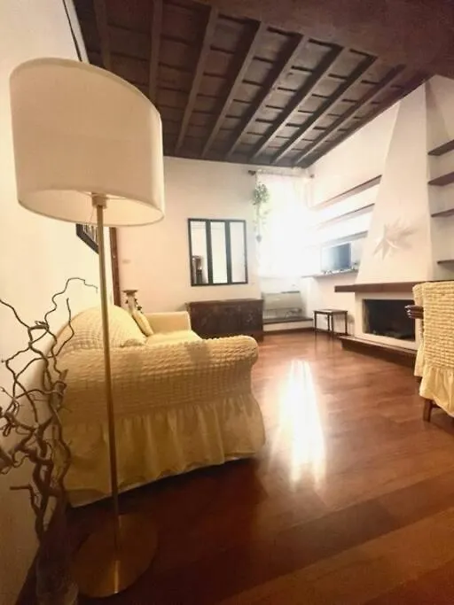 Gens Iulia Luxury Appartament ローマ イタリア